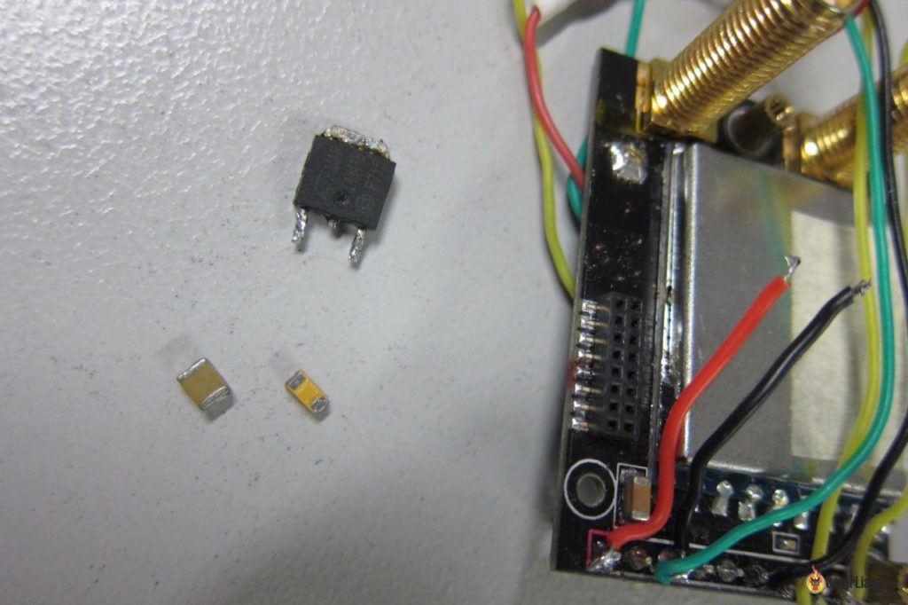 fatshark-fpv-goggles-realacc-osd-support-minimosd-diy-mod-voltage-regulator-cap